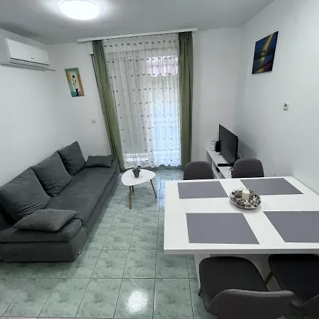 Apartman Josip Solin Exterior photo